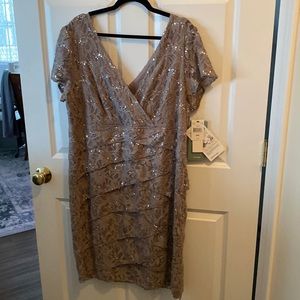 Cute fancy dress with sequins. Color Taupe